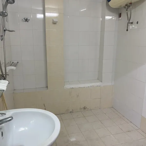 Cho thuê nhà hẻm xe hơi 343 đường Sư Vạn Hạnh Phường 12 Quận 10
