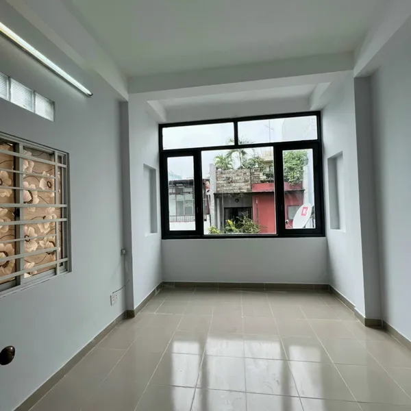 Bán nhà 1 trệt 3 lầu hẻm 575 Cách mạng Tháng Tám Phường 15 Quận 10