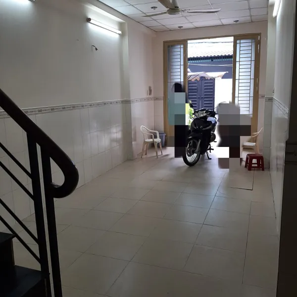 Bán nhà sát chợ Nhật Tảo, Phường 4, Quận 1