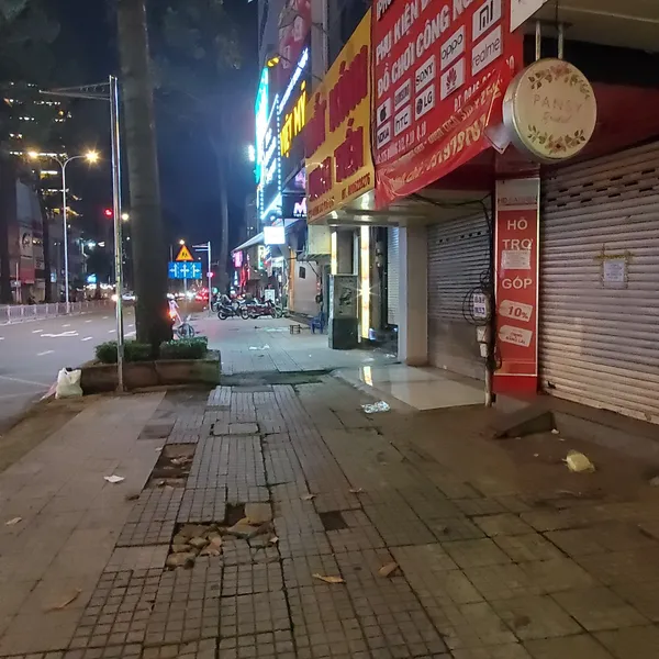 Cho thuê Nhà mặt tiền 275 đường 3/2, P.10, Quận 10