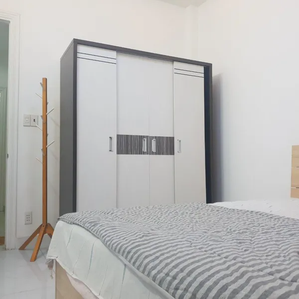 Cho thuê nhà full nội thất mặt tiền đường Trần Minh Quyền, Quận 10