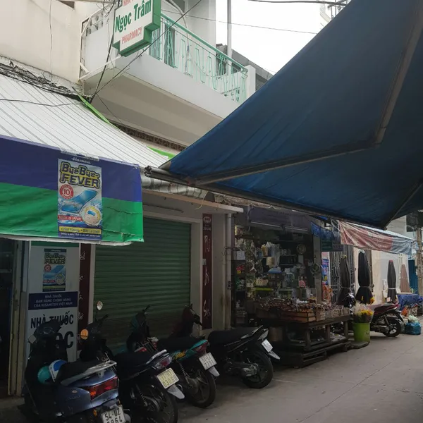 Cho thuê nhà hẻm xe hơi 384 Lý Thái Tổ, P10, Quận 10