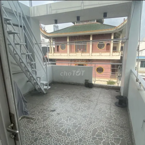 Cho thuê nhà hẻm 4m 417 Hòa Hảo