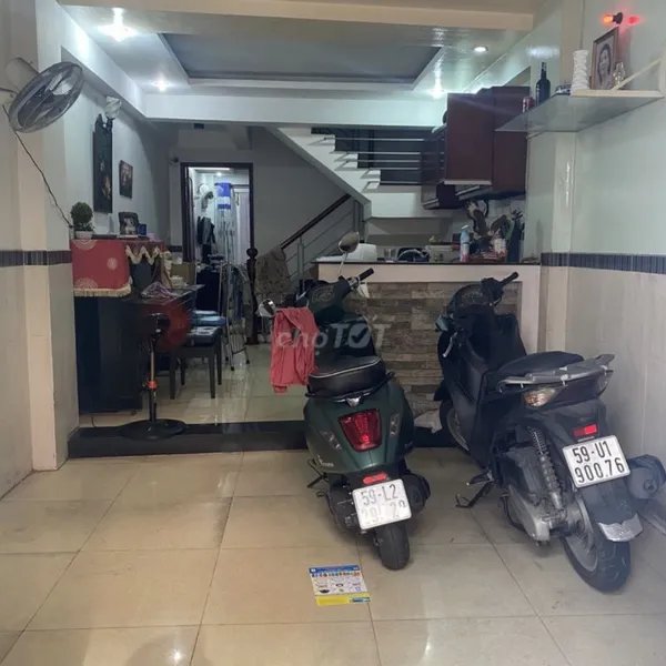 Cho thuê nhà hẻm 4m 417 Hòa Hảo