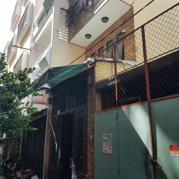 Cho thuê nhà hẻm 4m 575 Nguyễn Đình Chiễu, Quận 3