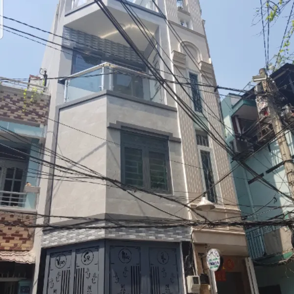 Cho thuê nhà hẻm 5m 153 Cao Thắng, P12, Quận 10