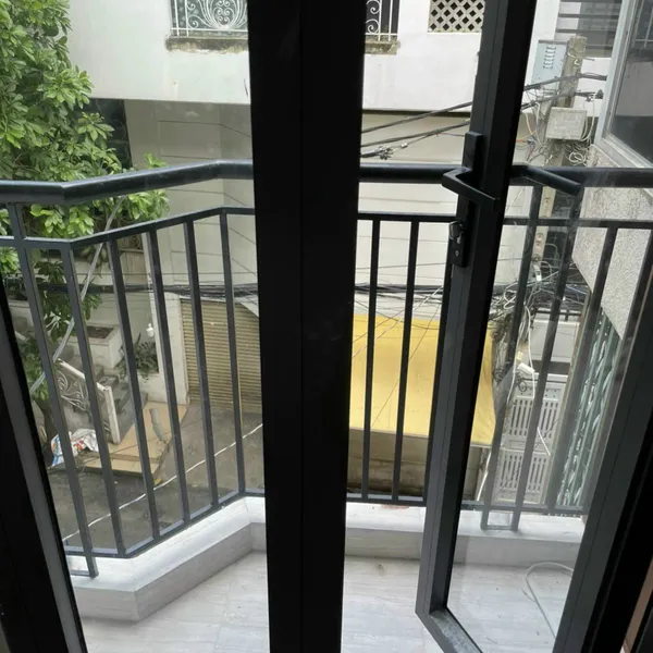 Cho thuê nhà  hẻm kinh doanh 207 đường 3-2 ,P11, Quận 10