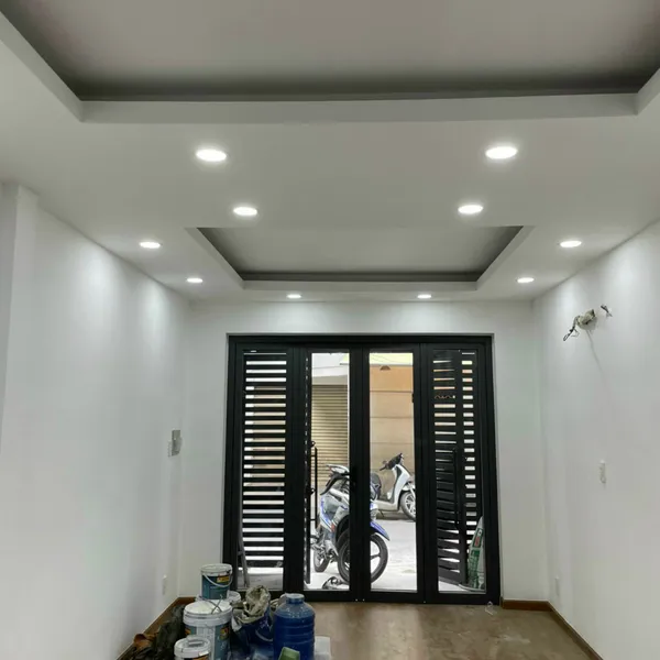 Cho thuê nhà  hẻm kinh doanh 207 đường 3-2 ,P11, Quận 10