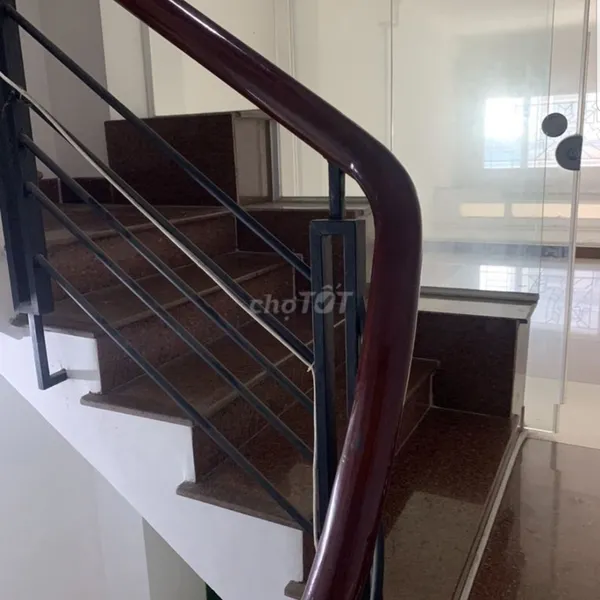 Cho thuê Nhà hẻm xe hơi 104 Thành Thái, P.12, Quận 10