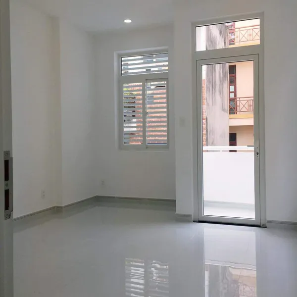 Bán nhà hẻm xe hơi 18/ Phan Văn Trị, Phường 2, Quận 5