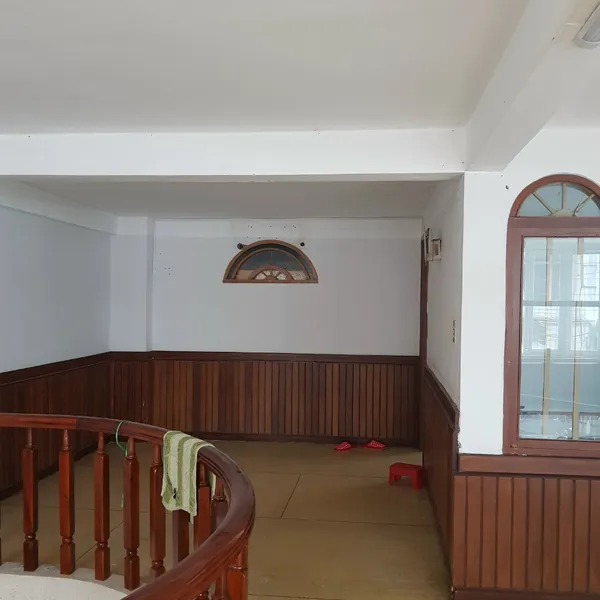 Cho thuê nhà (6,5m  x 12m) hẻm xe hơi  207 đường 3-2  Quận 10