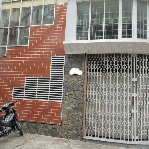 Cho thuê nhà (6,5m  x 12m) hẻm xe hơi  207 đường 3-2  Quận 10