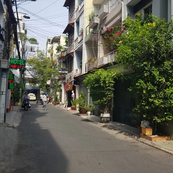 Cho thuê nhà hẻm xe hơi 407 Sư Vạn Hạnh, P12, Quận 10