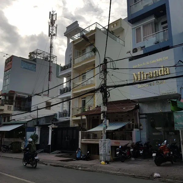 Cho thuê nhà hẻm xe hơi 441 Nguyễn Đình Chiễu, Quận 3