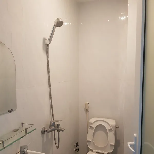Cho thuê nhà hẻm xe hơi 490 Lý Thái Tổ, P10, Quận 10