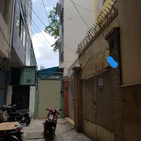 Cho thuê nhà hẻm xe hơi 497 đường Sư Vạn Hạnh, P12, Quận 10