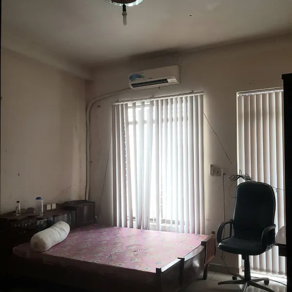 Cho thuê nhà hẻm xe hơi 497 đường Sư Vạn Hạnh, P12, Quận 10