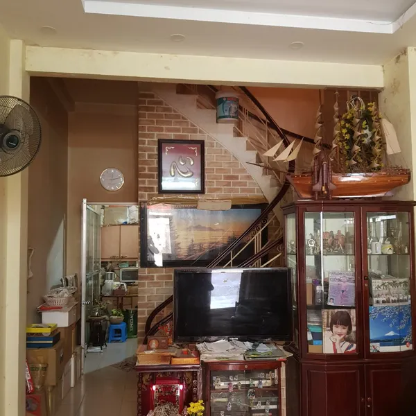 Cho thuê nhà hẻm xe hơi 497 đường Sư Vạn Hạnh, P12, Quận 10