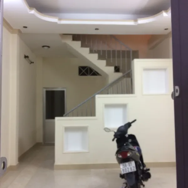Cho thuê nhà hẻm xe hơi 149 Lê Thị Riêng, Q1