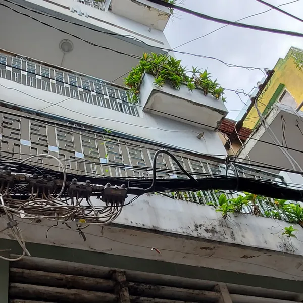 Cho thuê nhà hẻm 513 Điện Biên Phủ, P3, Quận 3