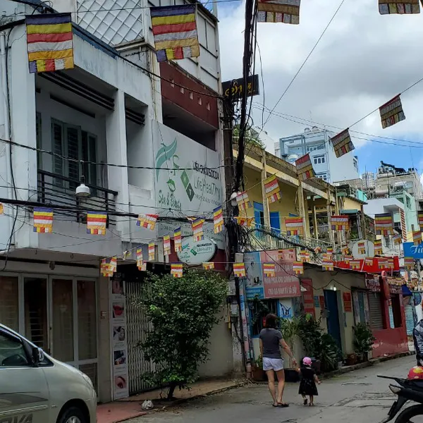 Cho thuê nhà hẻm xe hơi 119/ đường 3-2  P. 11, Quận 10