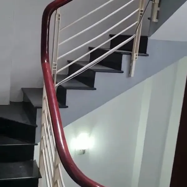 Cho thuê nhà hẻm xe hơi 141/ Bàn Cờ Quận 3