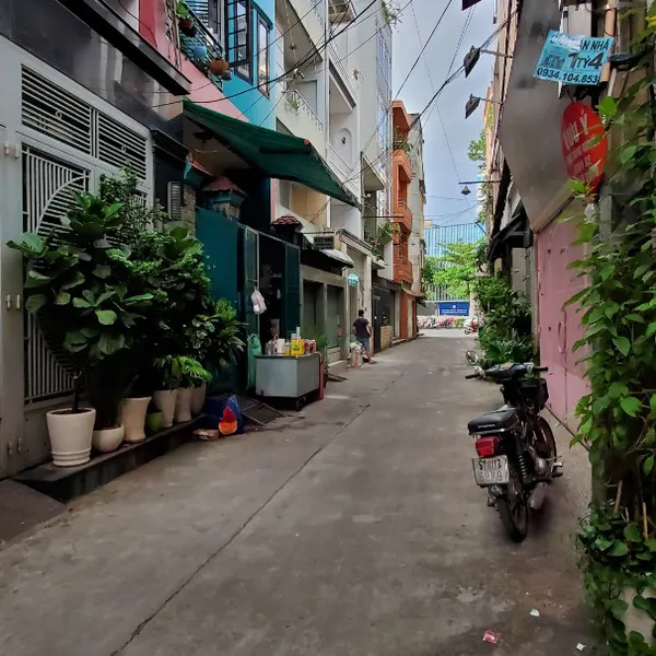Cho thuê nhà 1 trệt 4 lầu HXH 177 đường 3-2, P11, Quận 10