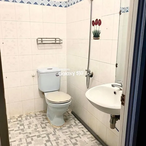 Cho thuê nhà hẻm xe hơi 449 đường Sư Vạn Hạnh, P12, Quận 10