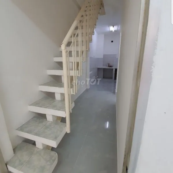 Cho thuê nhà HXH 490 Lý Thái Tổ, P10, Quận 10