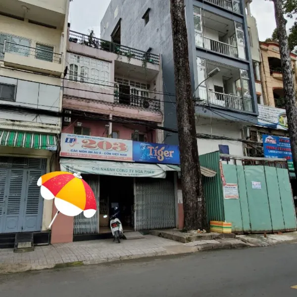 Cho thuê nhà mặt tiền rộng đường Đào Duy Từ  Quận 10 - phù hợp kinh doanh lớn