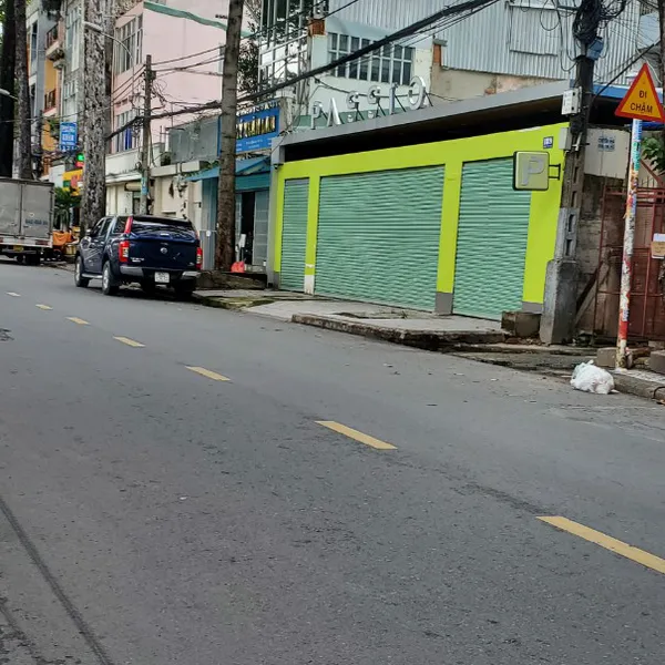 Cho thuê nhà mặt tiền rộng đường Đào Duy Từ  Quận 10 - phù hợp kinh doanh lớn