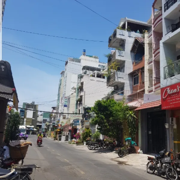 Cho thuê Nhà 1 trệt 1 lầu mặt tiền đường Cao Đạt , Quận 5