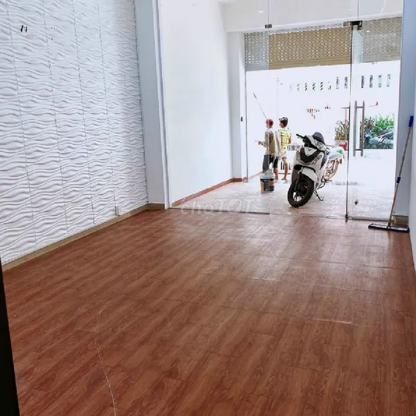 Cho thuê nhà mặt tiền đường Đinh Công Tráng, Quận 1
