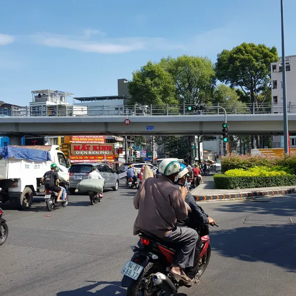 Cho thuê nhà mặt tiền 219 đường 3-2, Quận 10, TPHCM