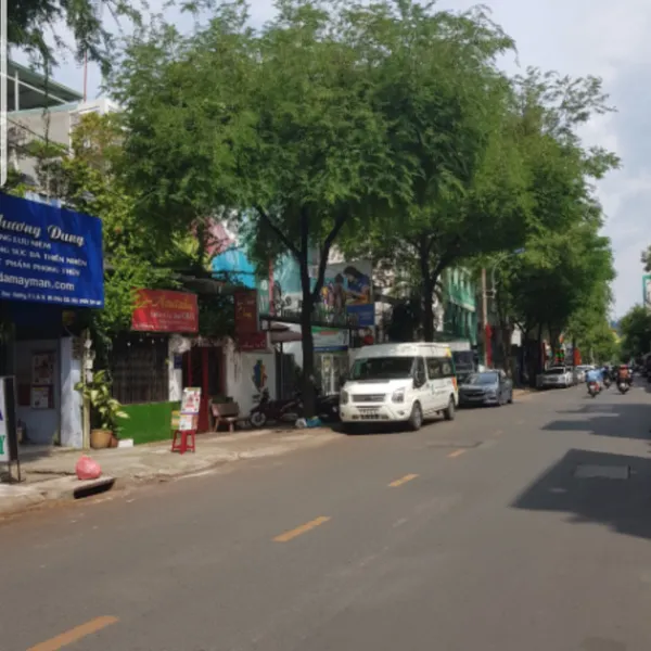 Cho thuê nhà mặt tiền đường Nguyễn Duy Dương, Quận 10