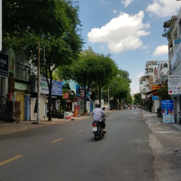 Cho thuê nhà mặt tiền đường Nguyễn Duy Dương, Quận 10