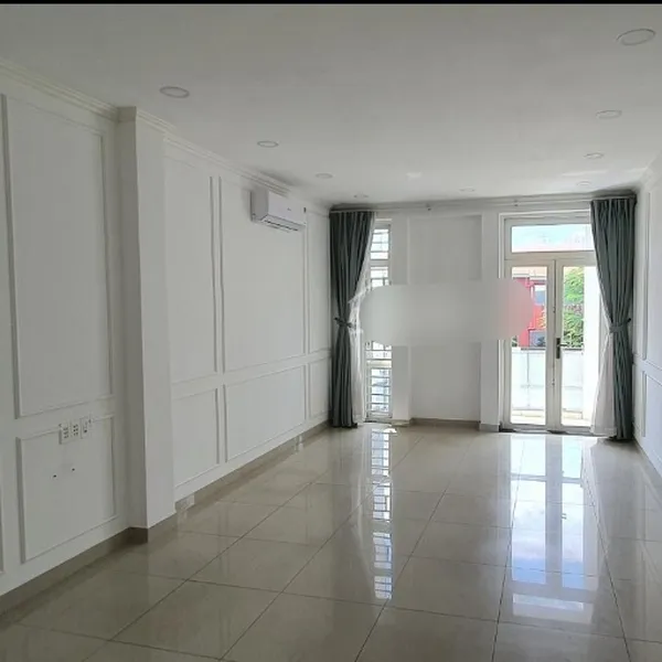 Cho thuê Nhà mặt tiền Nguyễn Ngọc Lộc, P.14, Quận 10