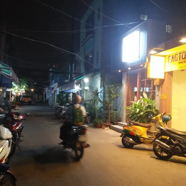 Cho thuê nhà nguyên căn hẻm xe hơi 163 Tô Hiến Thành, Quận 10