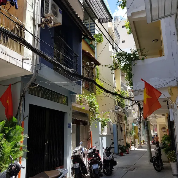 Cho thuê nhà nguyên căn hẻm 453/ Nguyễn Đình Chiểu, Quận 3