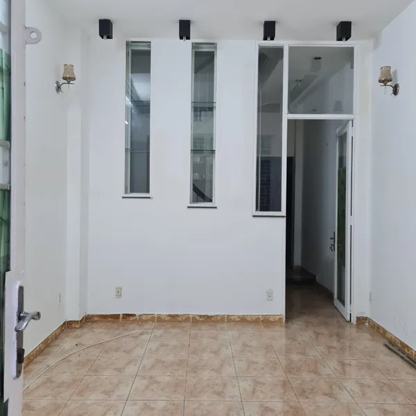 Nhà hẻm xe hơi 450 Hòa Hảo, P3, Quận 10