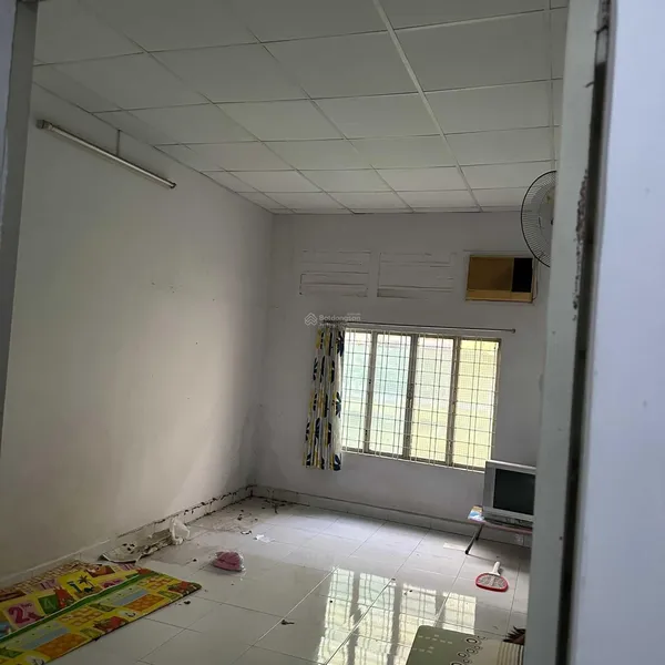Cho thuê nhà hẻm 250/ Hai Bà Trưng, Quận 1