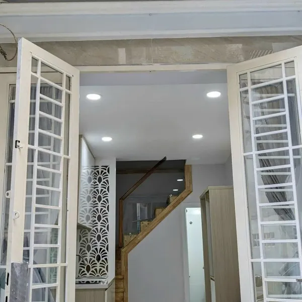 Cho thuê nhà  HXH16/  Nguyễn Thiện Thuật  P1 Quận 3 HCM