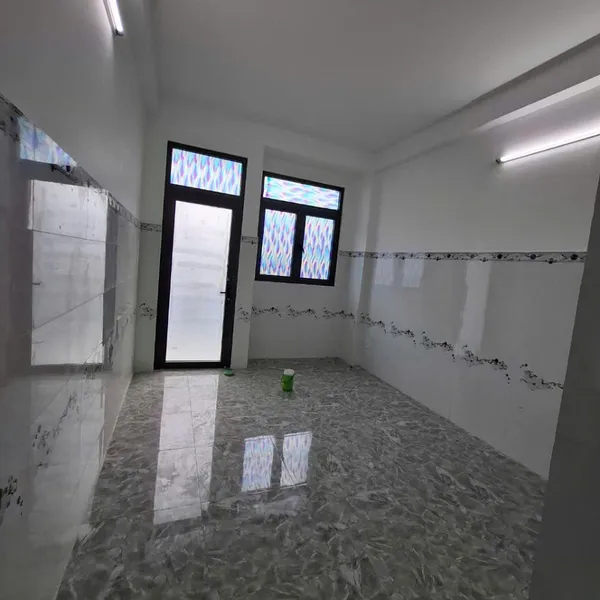 40. P1. Q10. BÁN NHÀ MỚI  ĐẸP - HXH TRẦN BÌNH TRỌNG -  4 LẦU - 4PN - 5WC - GIÁ 9