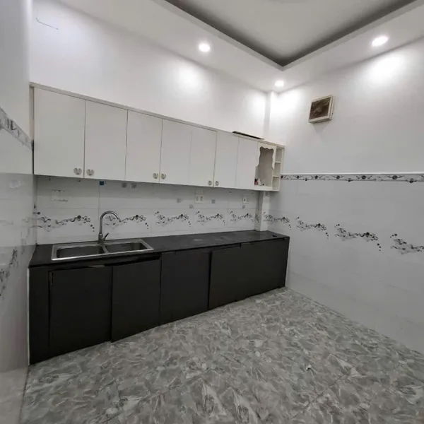 40. P1. Q10. BÁN NHÀ MỚI  ĐẸP - HXH TRẦN BÌNH TRỌNG -  4 LẦU - 4PN - 5WC - GIÁ 9