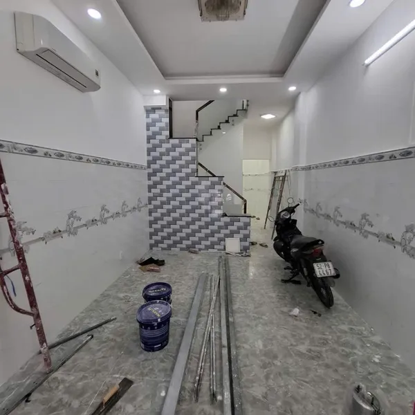 40. P1. Q10. BÁN NHÀ MỚI  ĐẸP - HXH TRẦN BÌNH TRỌNG -  4 LẦU - 4PN - 5WC - GIÁ 9