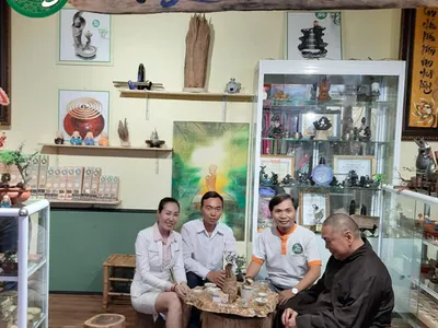 CHƯ TÔN ĐỨC ĐẾN THAM NHANG SẠCH TÂM MINH