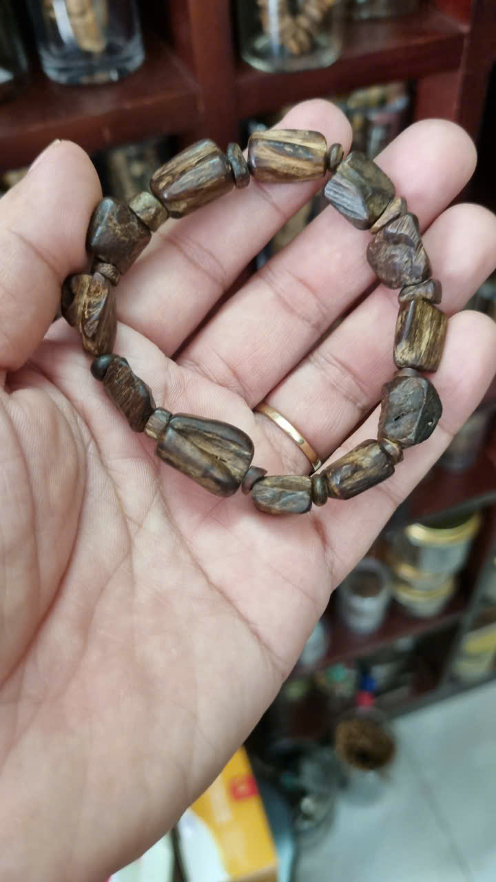 vòng tay trầm chình loại 1 việt nam, dành cho nam