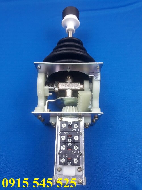 tay-trang-dieu-khien tay-trang-dieu-khien