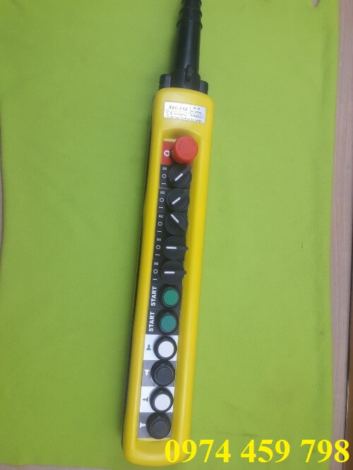 tay-bam-dieu-khien-cau-truc-12-nut-hoac-co-cong-tac-xoay tay-bam-dieu-khien-cau-truc-12-nut-hoac-co-cong-tac-xoay