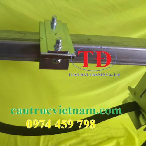 Ray C treo dây điện cầu trục 30x32